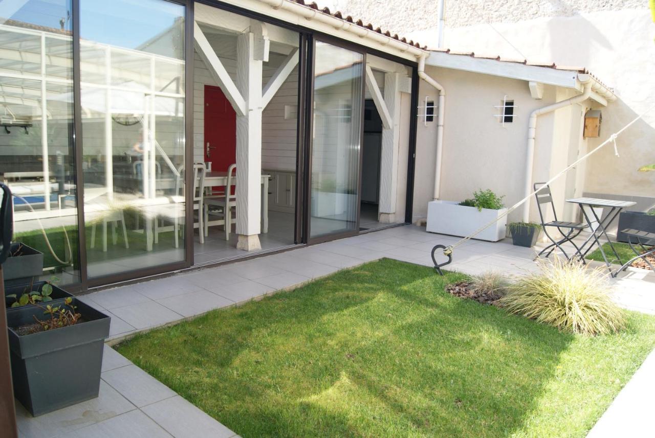 Вилла Le Clos Des Amoureux Valence-sur-Baise Экстерьер фото
